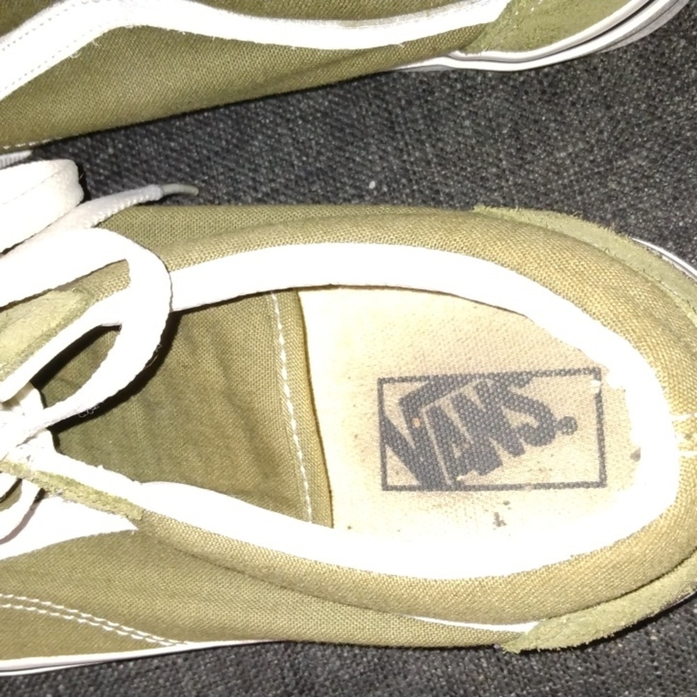 Vans - Picture 5 of 6